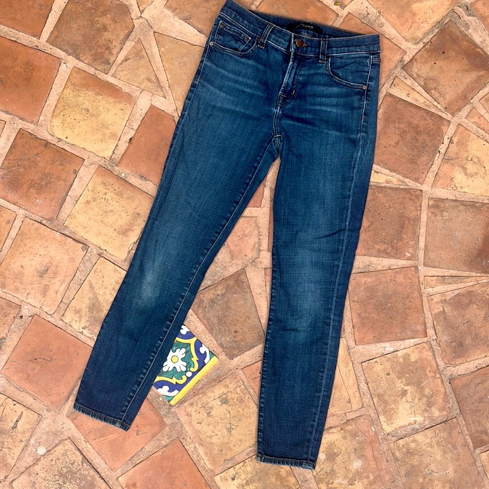J Brand size 25 skinny mid rise jeans stretchy